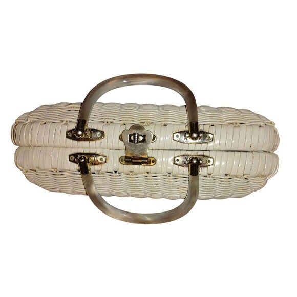 Vintage White Wicker Purse w/Pearl Lucite Handles Mid Century Modern Hong Kong - Picture 10 of 16